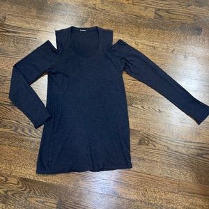 Monrow Cold Shoulder Top